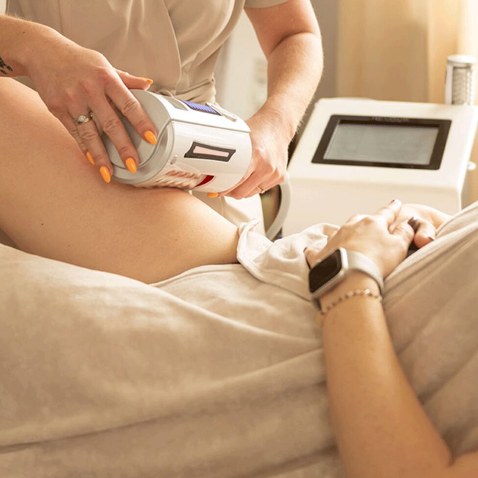 footer_0006_clinique_0007_silkroll-revous-clinique-19-05-2025-_7